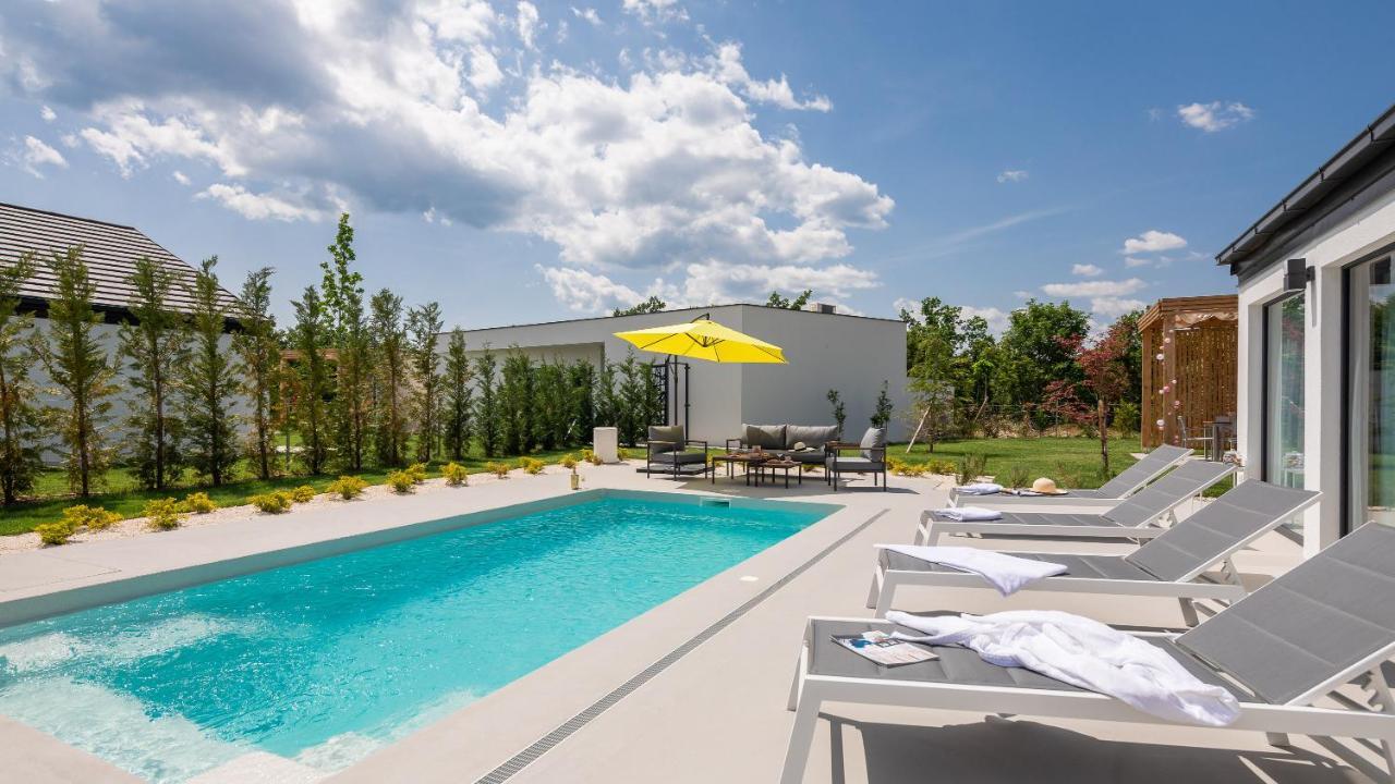Bandelli Villas Oklaj Exterior photo