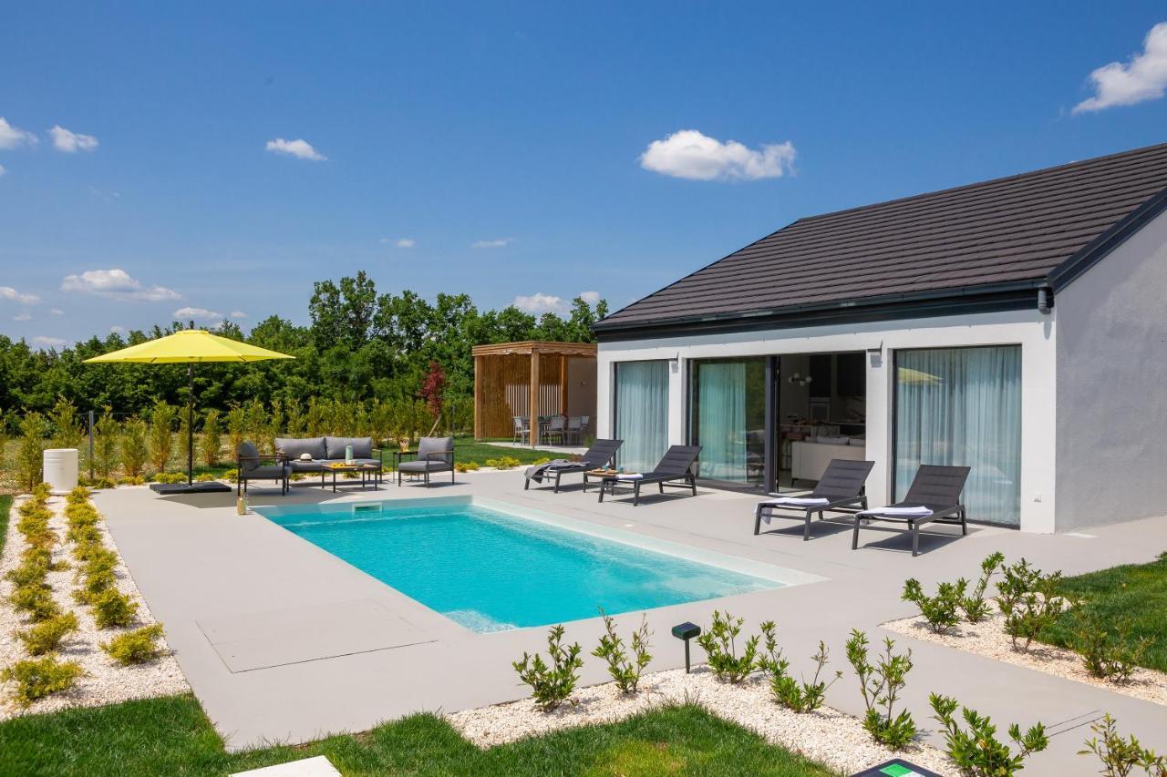 Bandelli Villas Oklaj Exterior photo