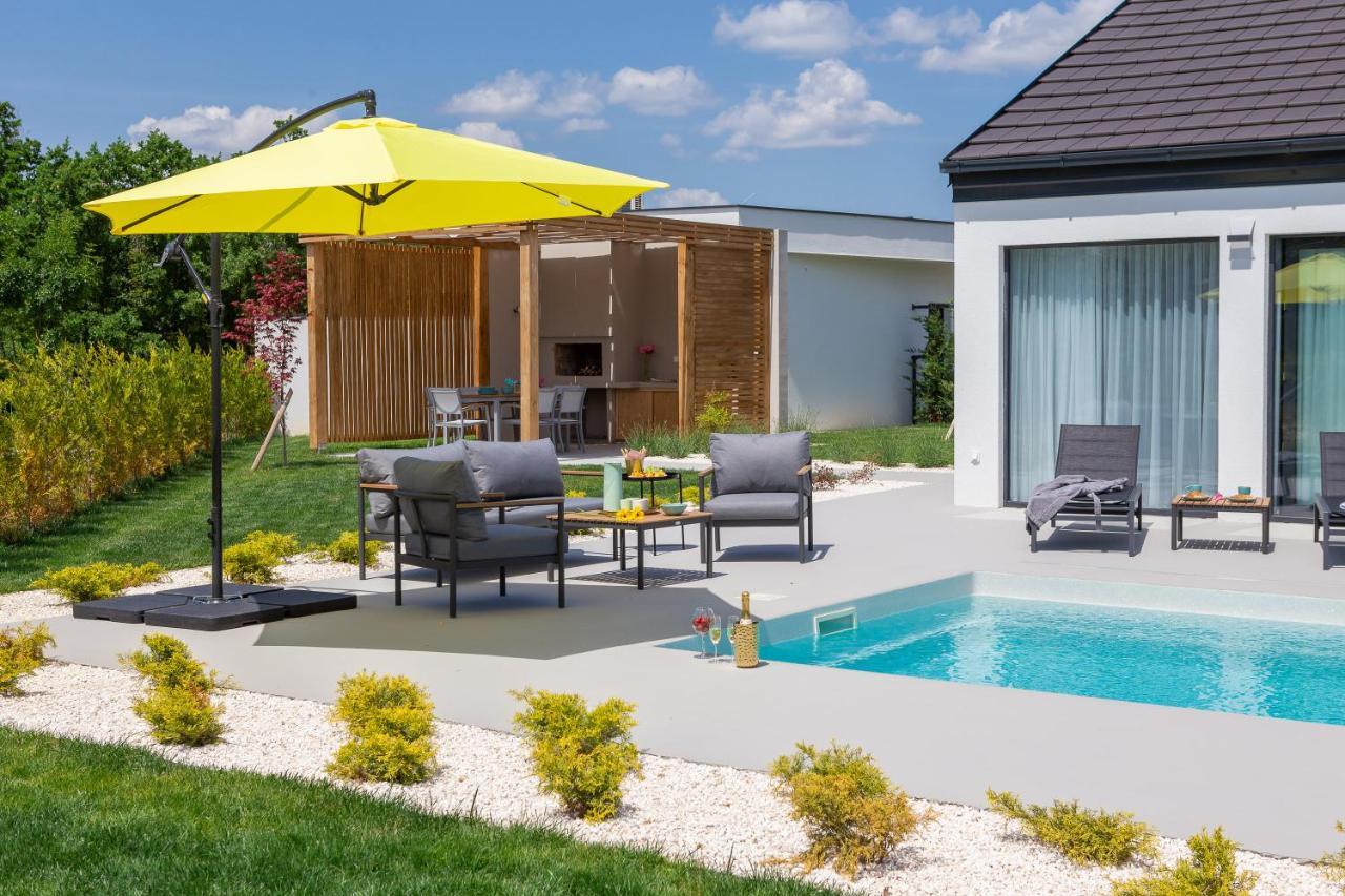 Bandelli Villas Oklaj Exterior photo