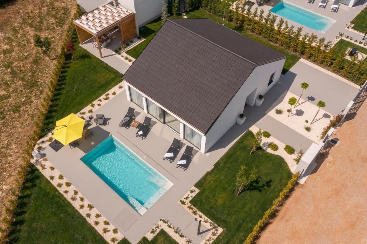 Bandelli Villas Oklaj Exterior photo