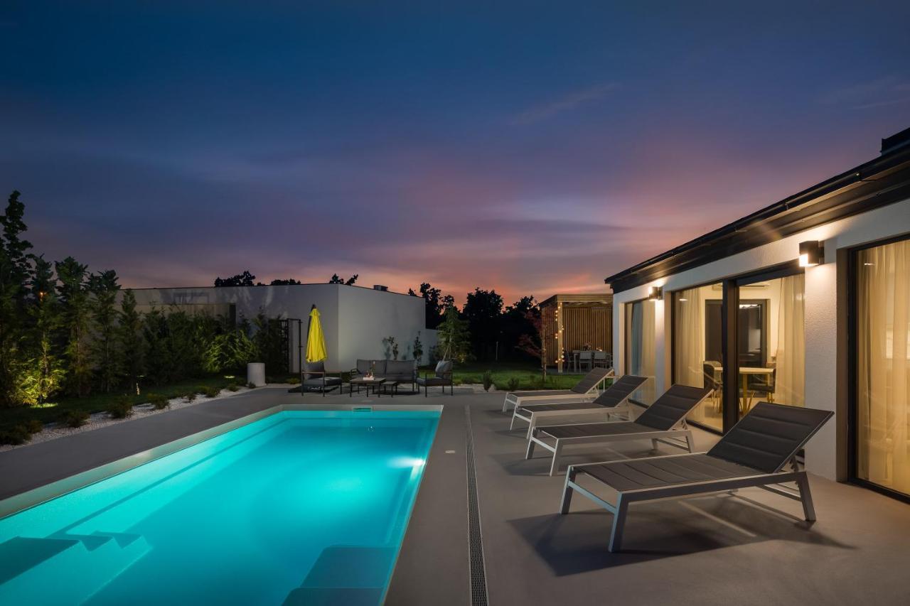 Bandelli Villas Oklaj Exterior photo