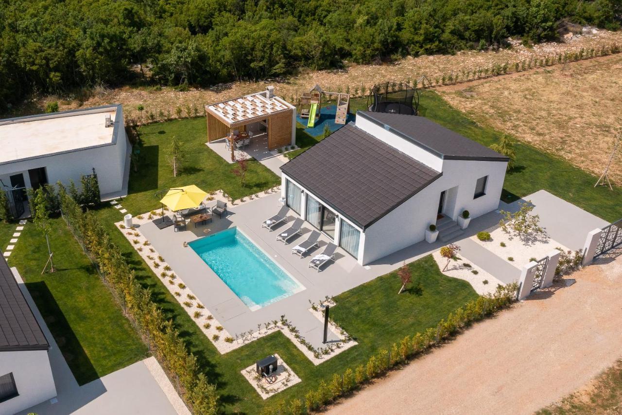 Bandelli Villas Oklaj Exterior photo