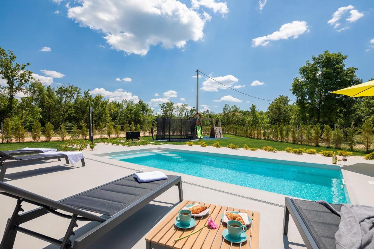 Bandelli Villas Oklaj Exterior photo